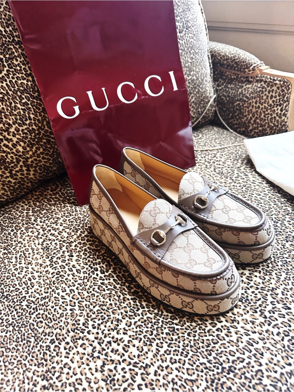 Gucci Beige Signature GG Canvas Horsebit Platform Loafers - Picture 4 of 6